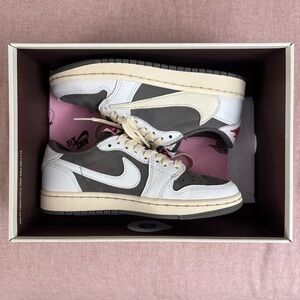 Nike Jordan 1 Retro Low OG SP Travis Scott Reverse Mocha